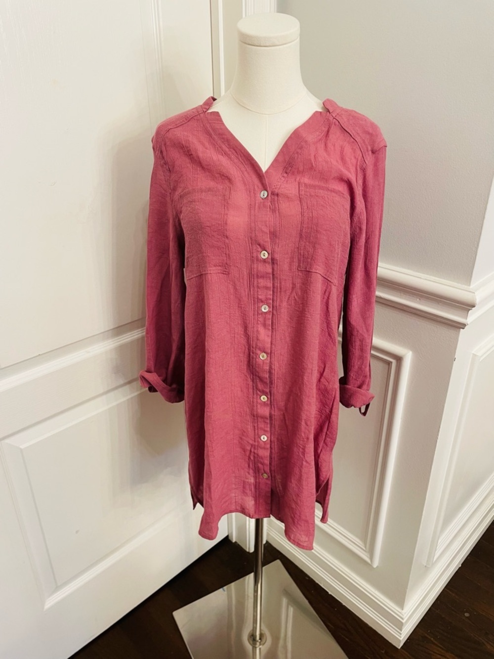 Lily Morgan Textured Button-Up Top in Raspberry Pink - Picture 3 of 9